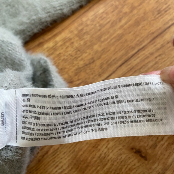 NWT Hollister Reversible Sweater L - Picture 10 of 11